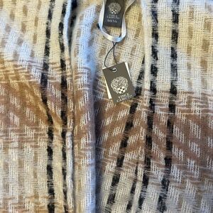 Vince Camuto Checkered Knit poncho in Cream and Brown